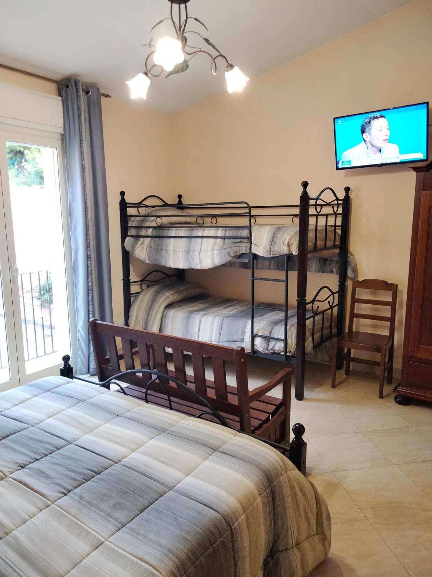 The & - Parcheggia Gratis Sotto Casa Ed Entra - Gasthof