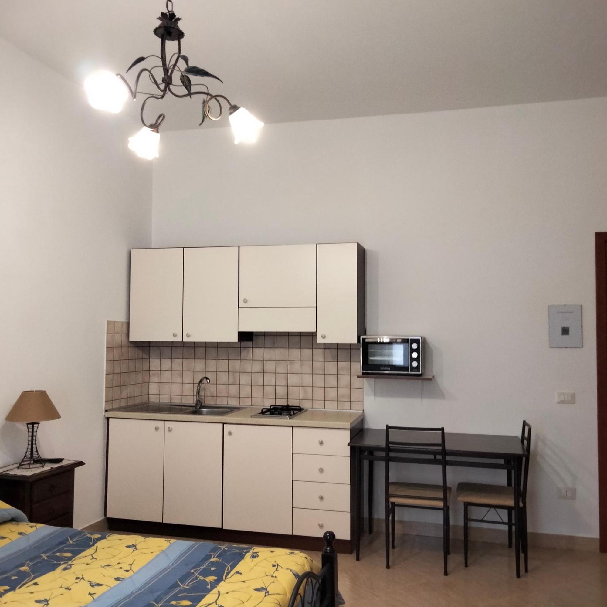 The & - Parcheggia Gratis Sotto Casa Ed Entra - Gasthof